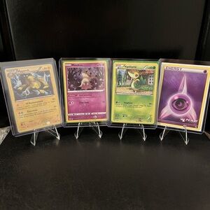 Rare Holo NM Pokémon Cards Mygavolt Mimikyu Vipelierre Energy
